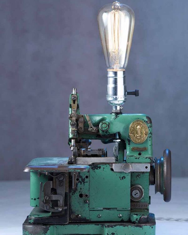 50s-sewing-machine --- Leonardo-Caduff